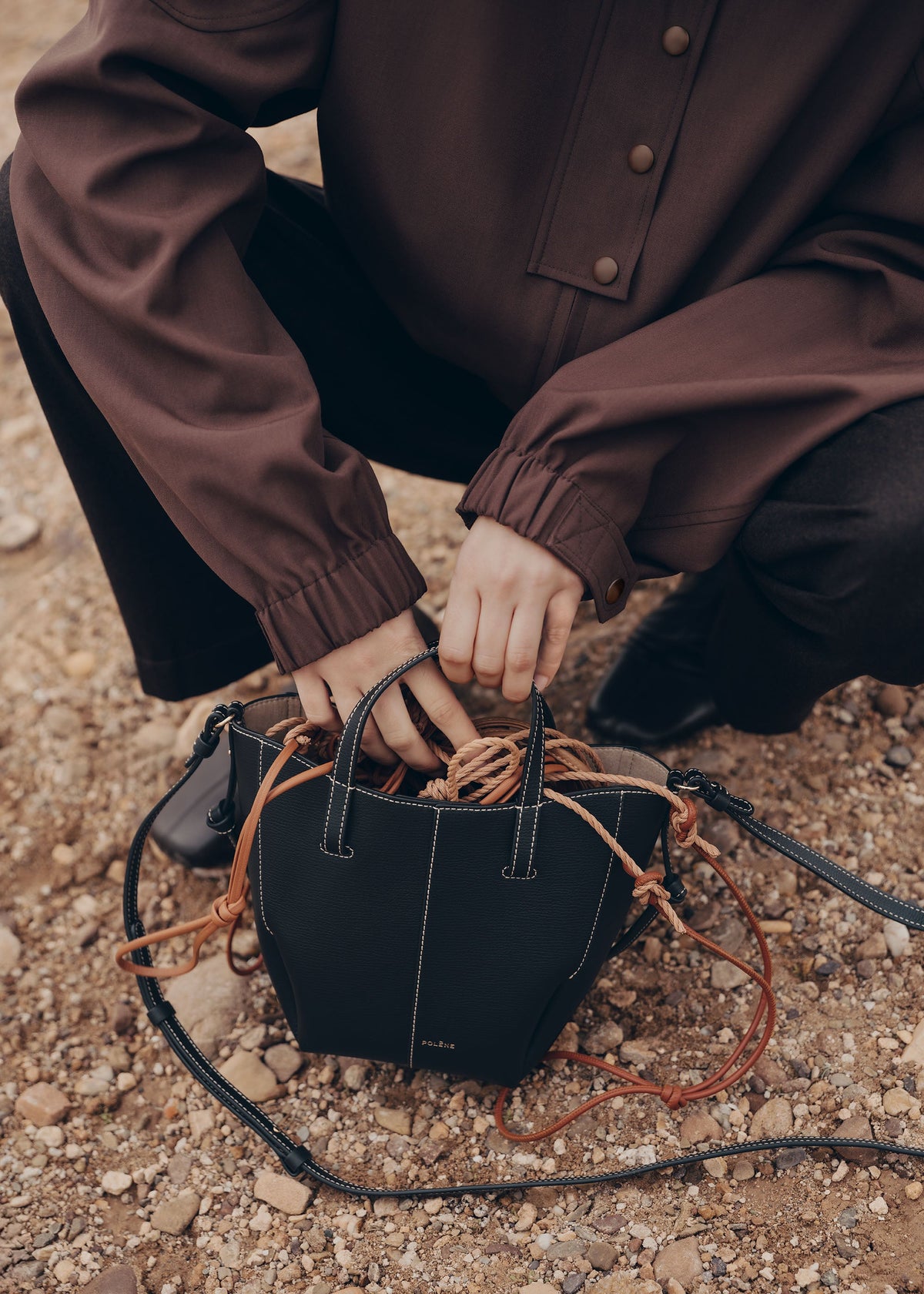 Cyme Tote Nano - Noir Grainé Coutures Écrues