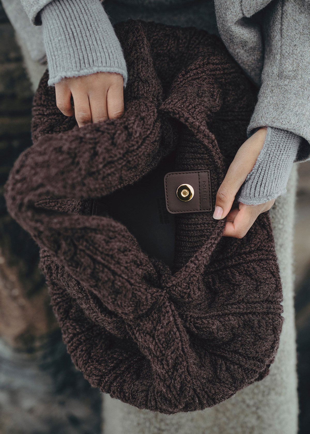 Numéro Neuf Large - Ébène Mérinos