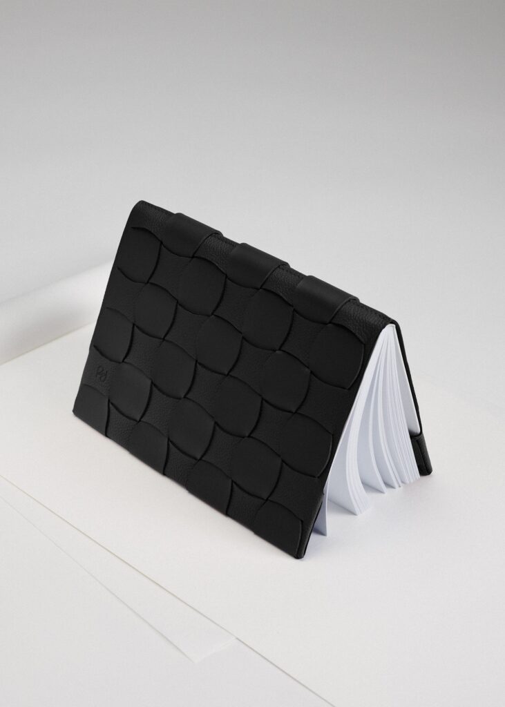 Couvre carnet Neiti A5 - Noir